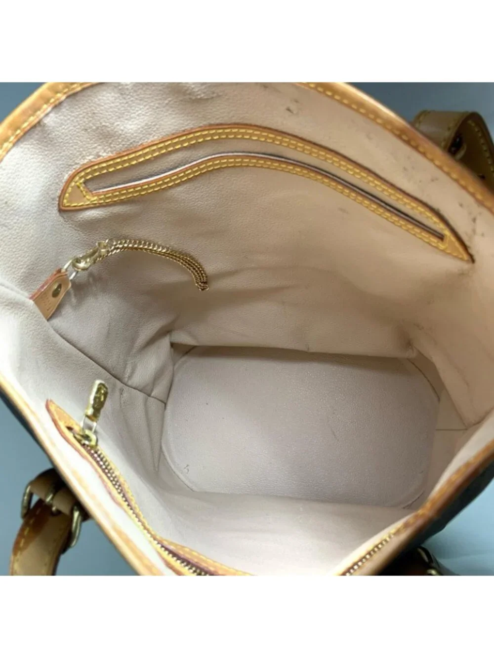 Louis Vuitton 63 our